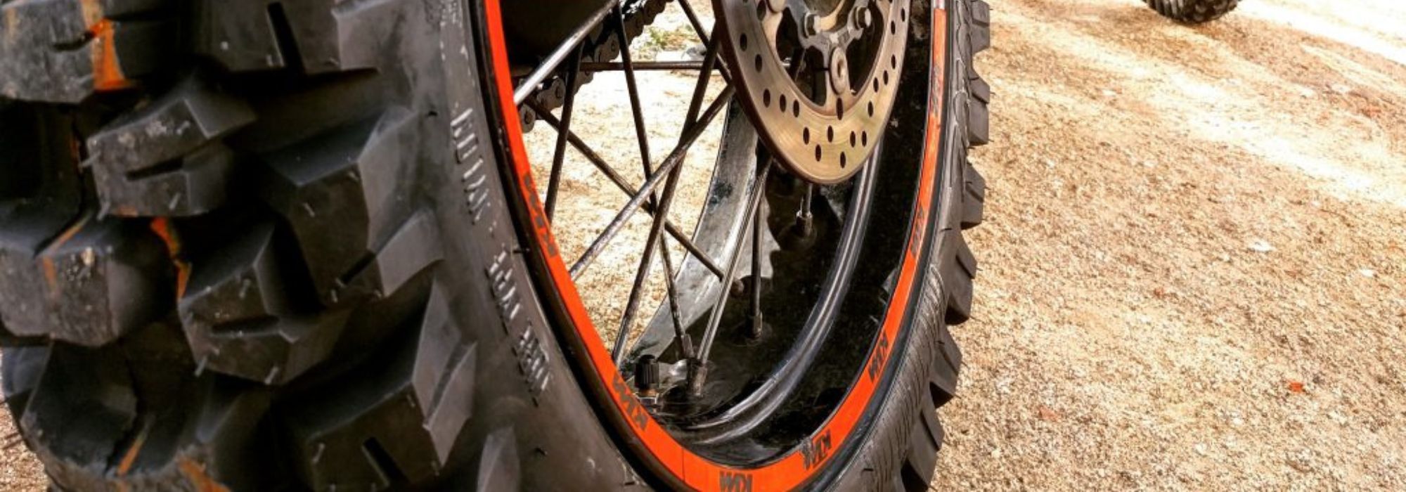Guía para elegir las llantas de tu moto.