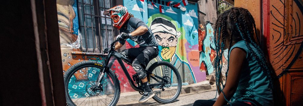 downhill urbannnno redbul mtb urbano descenso urbano bike