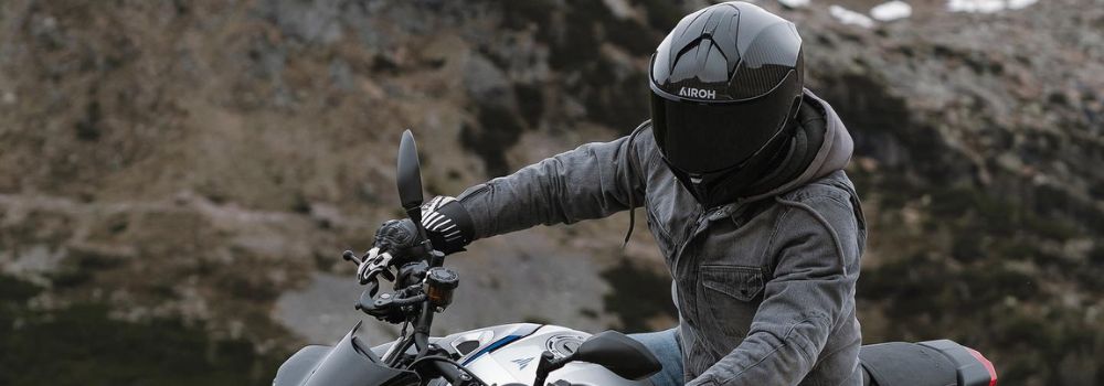 Cascos On Road: ¿Qué buscar en uno realmente bueno?