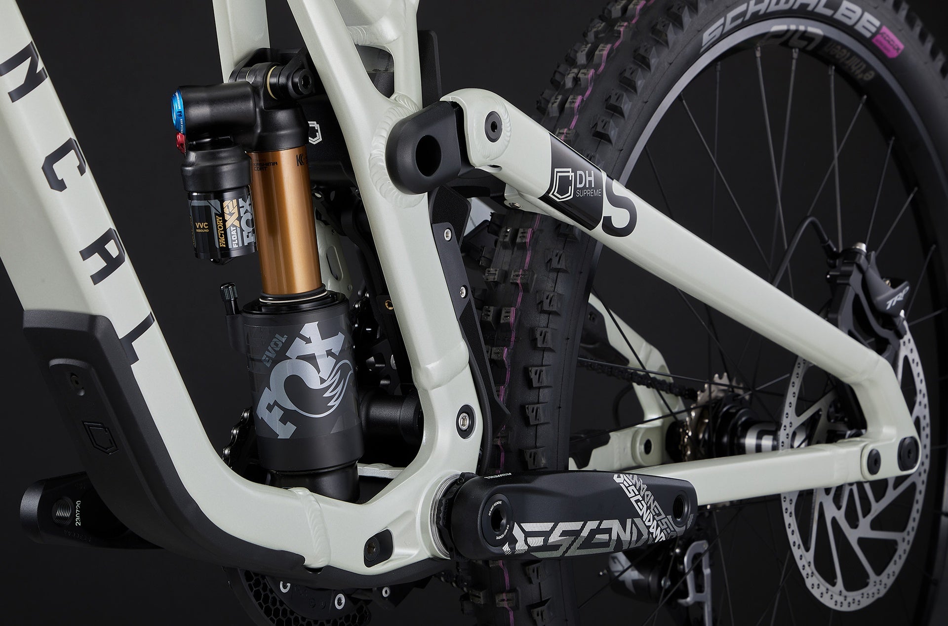 Commencal Supreme Dh V5 Signature Clear Silver