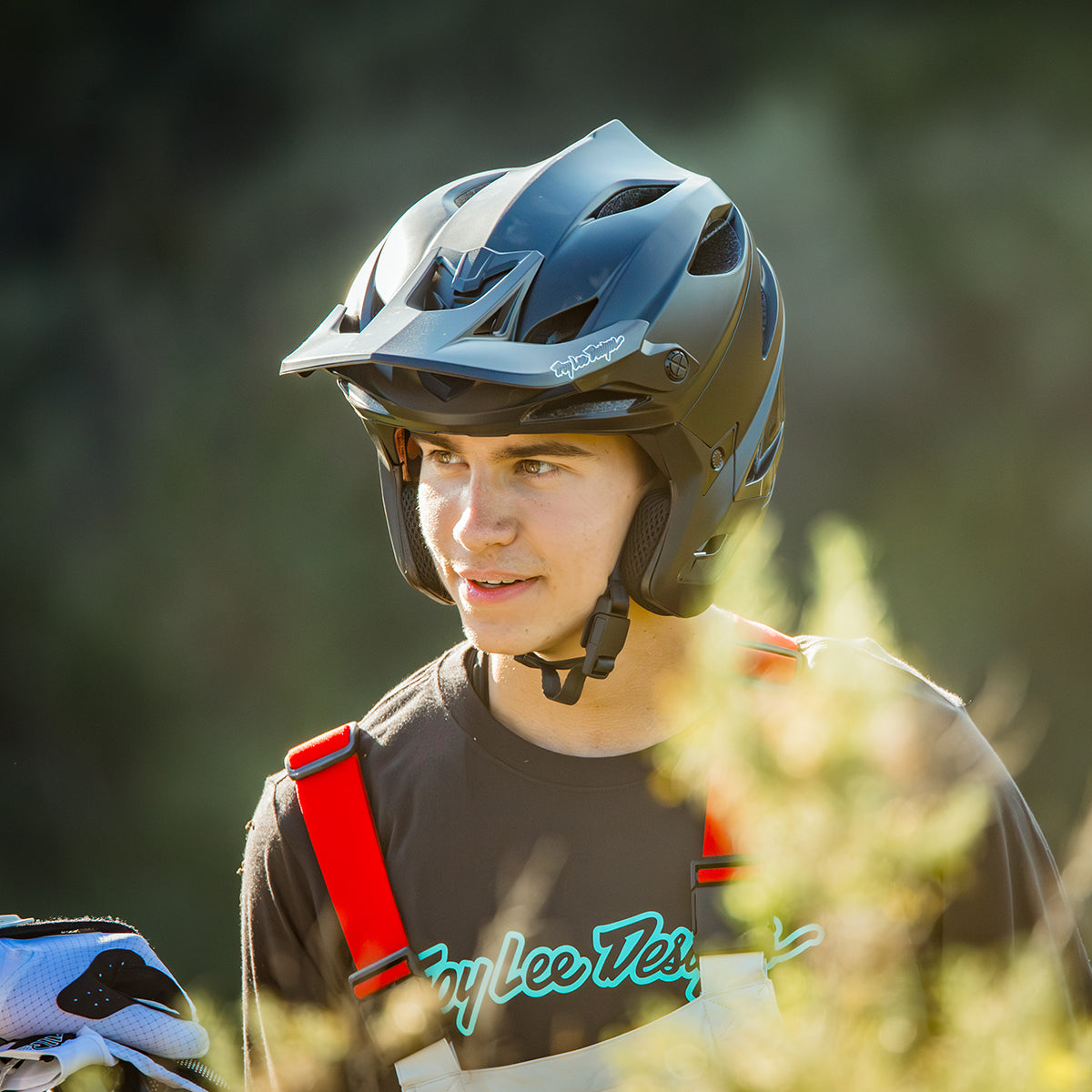 Stage Stunt Helmet; Pinstripe Black