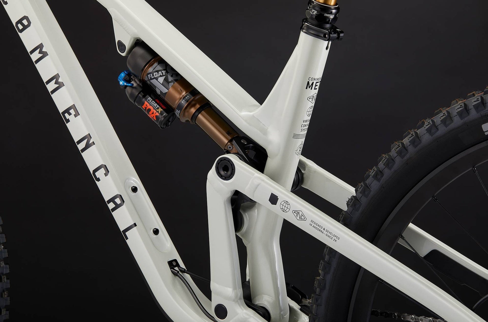 Commencal Meta V5 Signature Clear Silver