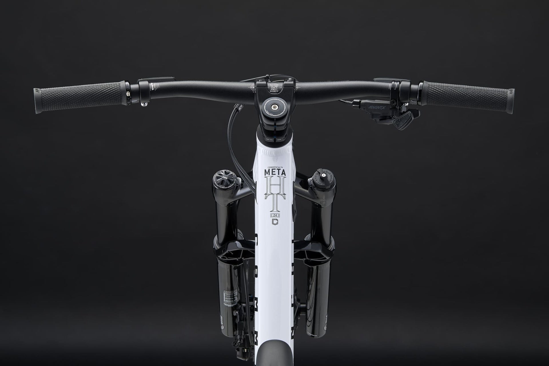 Bicicleta Infantil Commencal Meta HT 24 Pure White 2026