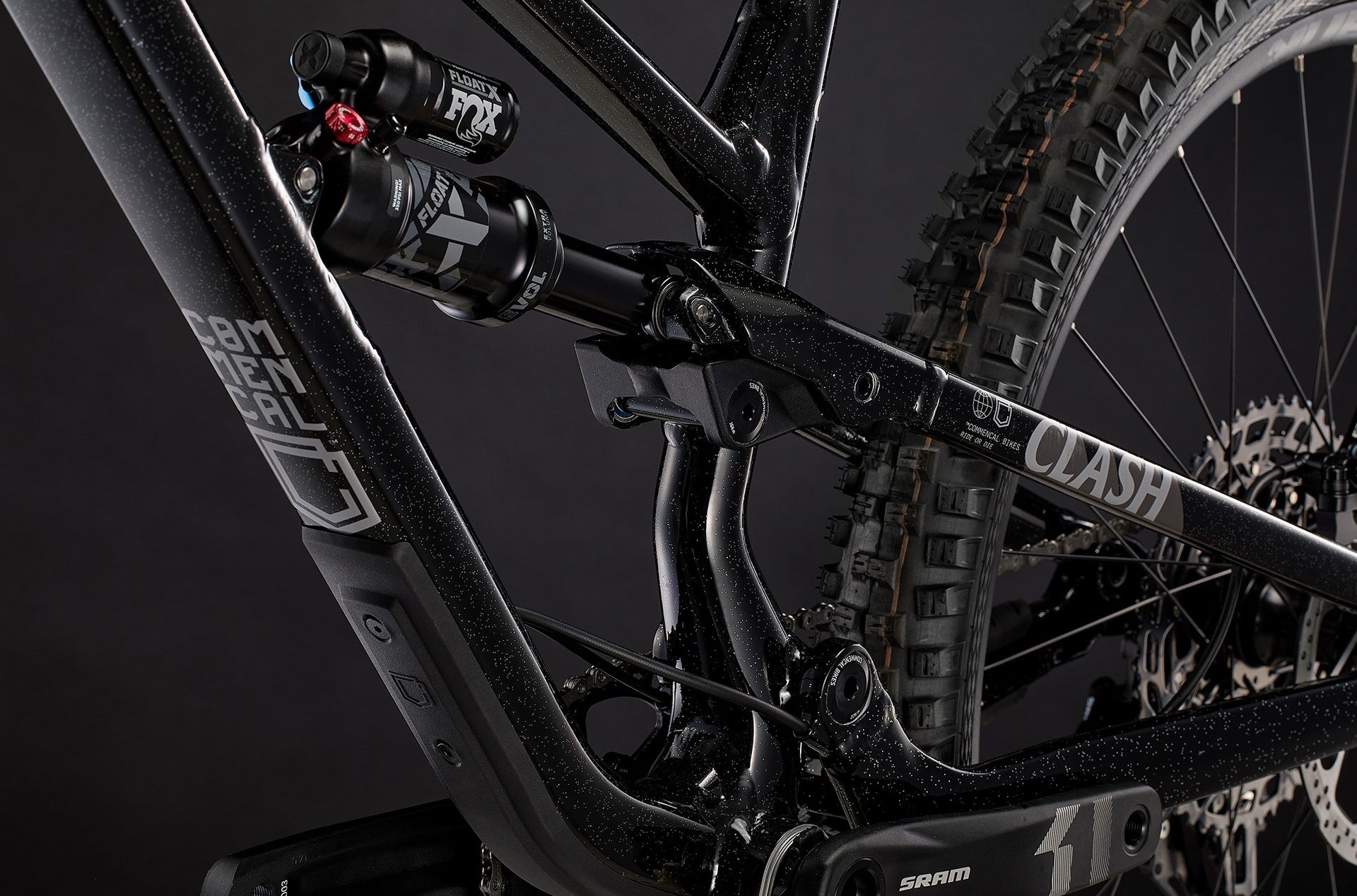 Commencal Clash Xs Glittery Black