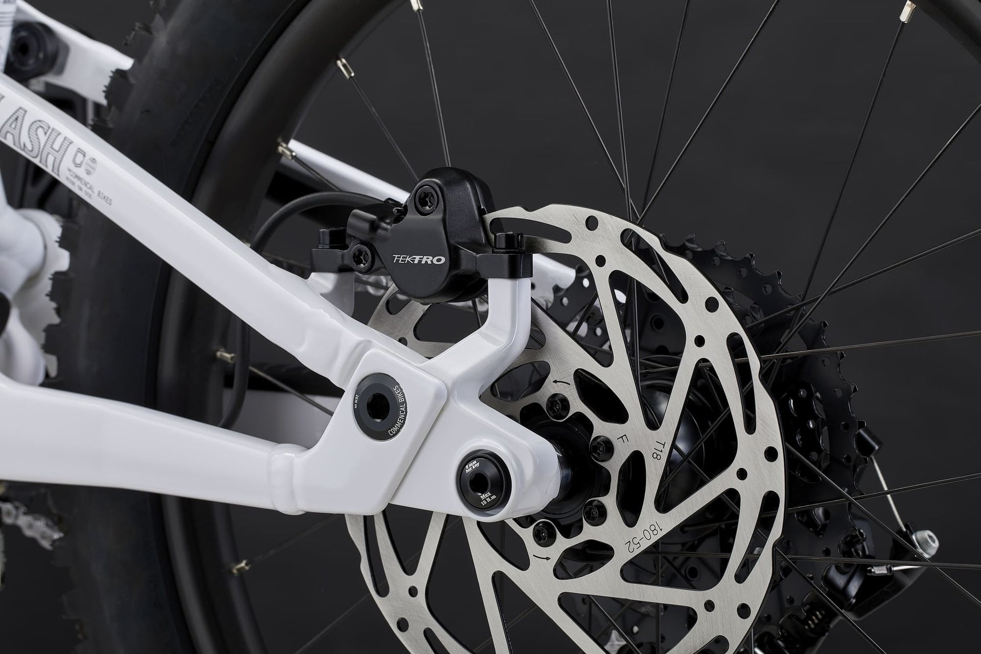 Commencal Clash 20 Pure White