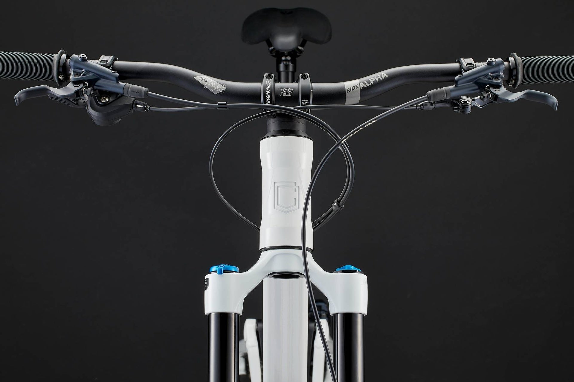 Commencal Meta V5 Essential Pure White