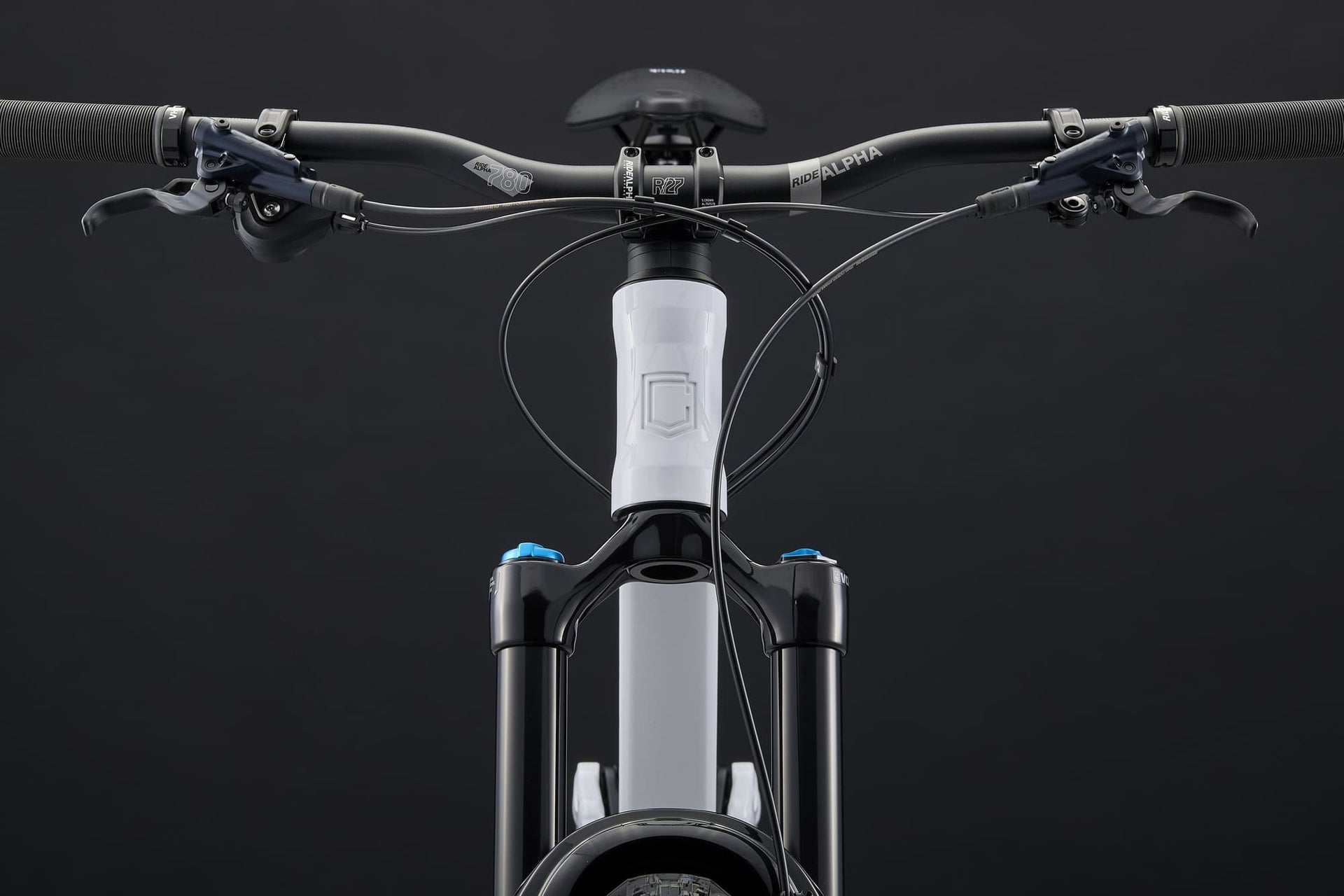 Bicicleta Commencal Meta Sx V5 Essential Pure White 2026