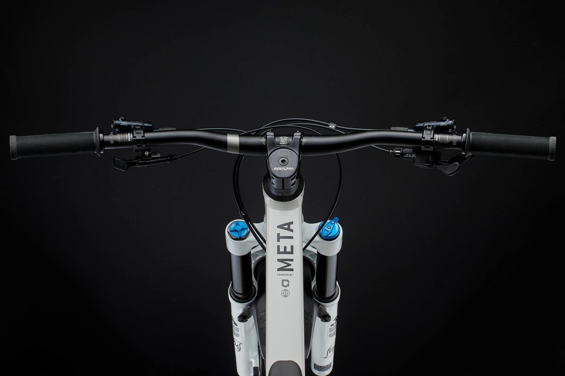 Commencal Meta V5 Essential Pure White