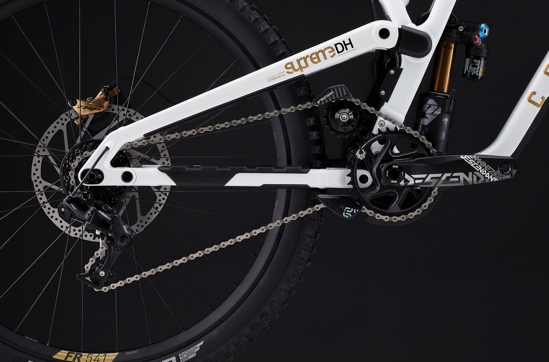 Commencal Supreme Dh V5 Signature Ltd Pure White