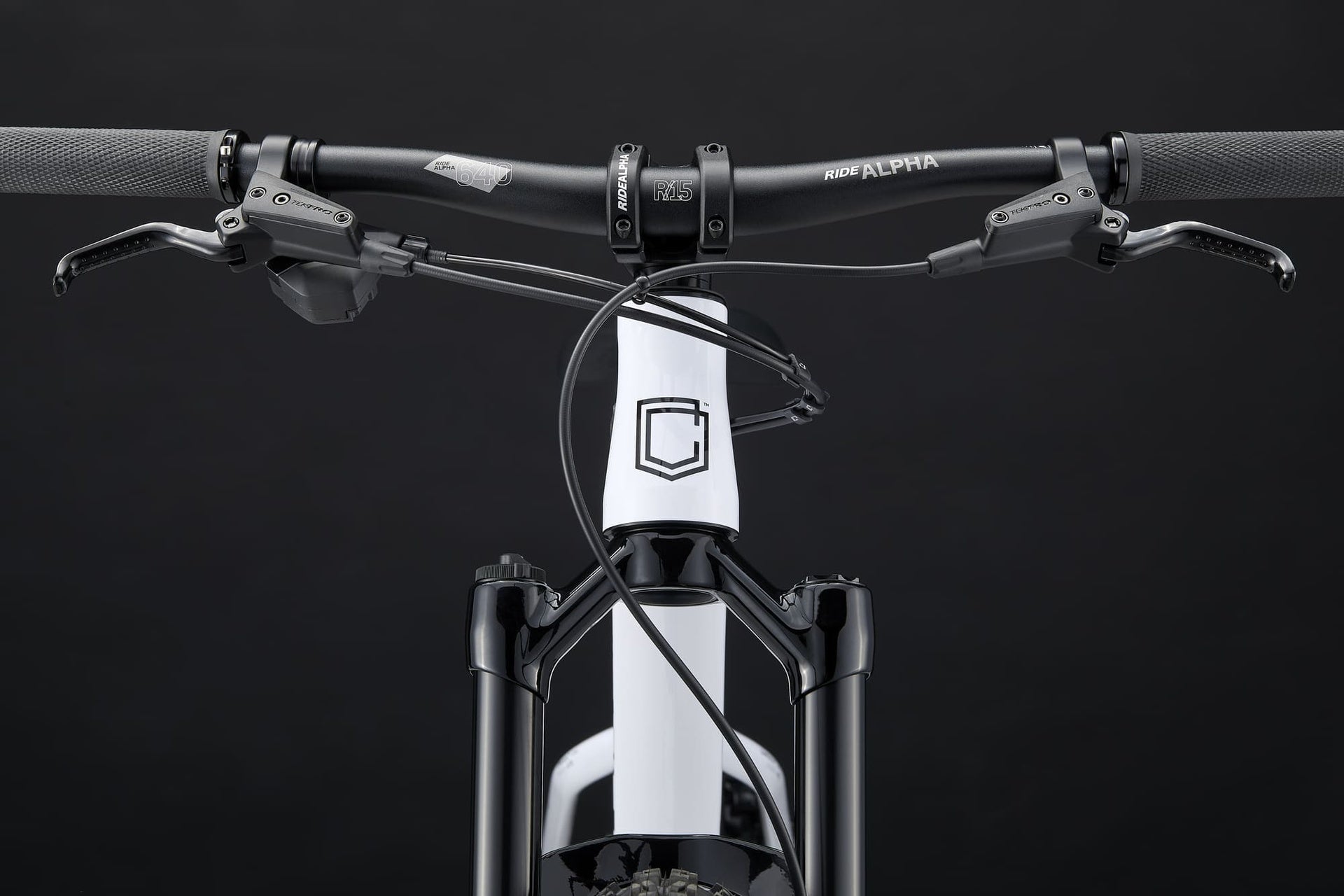 Bicicleta Infantil Commencal Meta HT 24 Pure White 2026