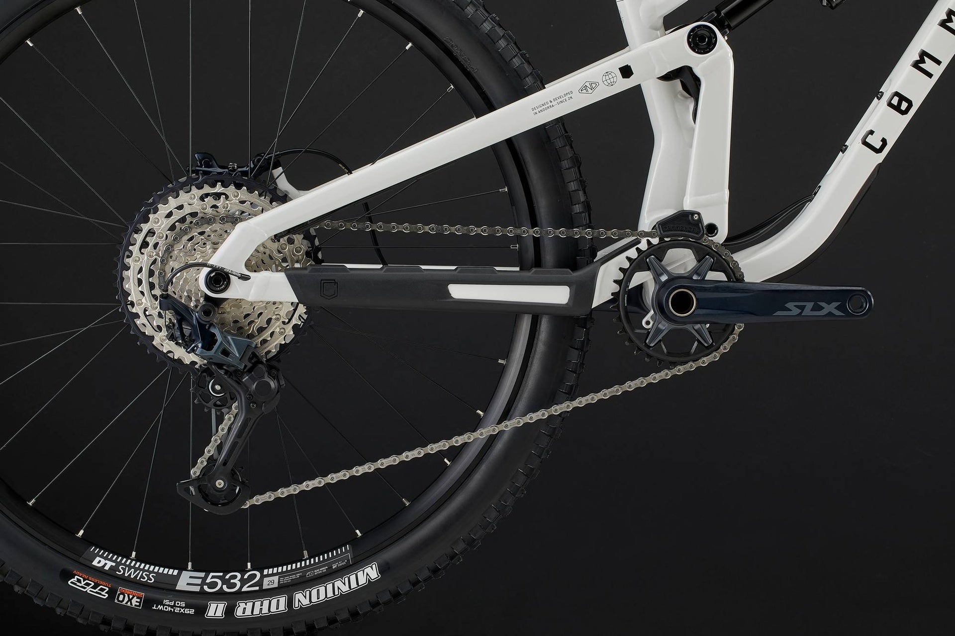Commencal Meta V5 Essential Pure White